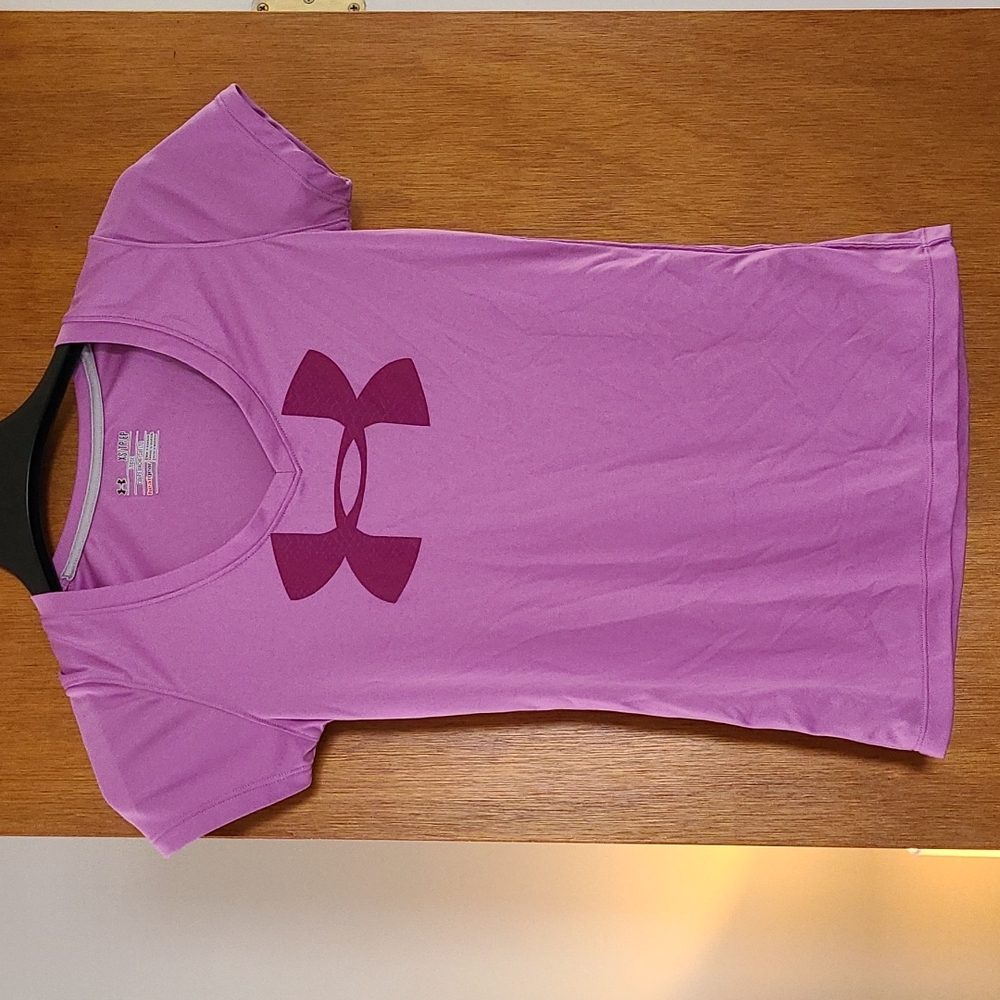 Under Armour XS Heatgear loose T-shirt Purple